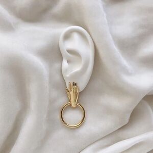 Hand Hoop Earring in Gold or Silver🖐🏻